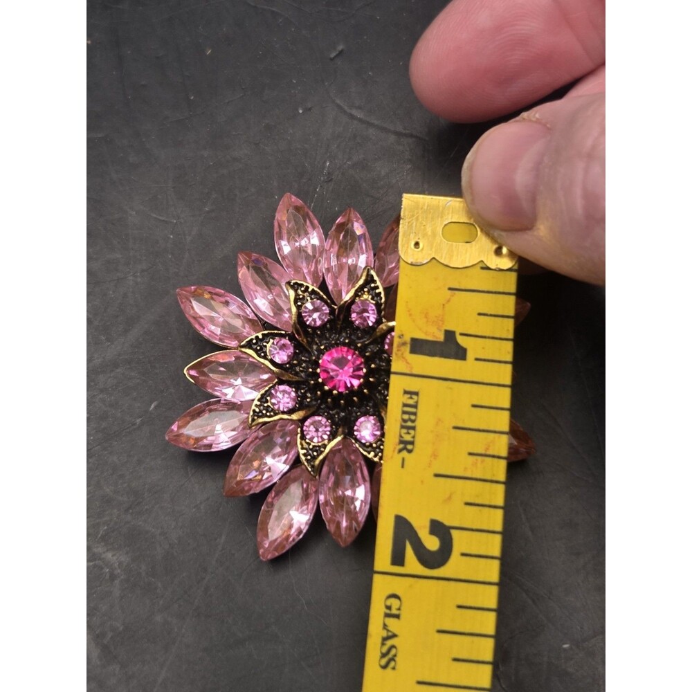 Vintage Chrysanthemum Brooch Pink - Picture 11 of 12